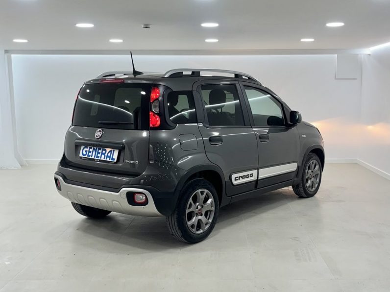 Fiat Panda 1.0 Hybrid Cross completo
