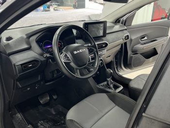Dacia Jogger 1.6 Extreme 7L completo