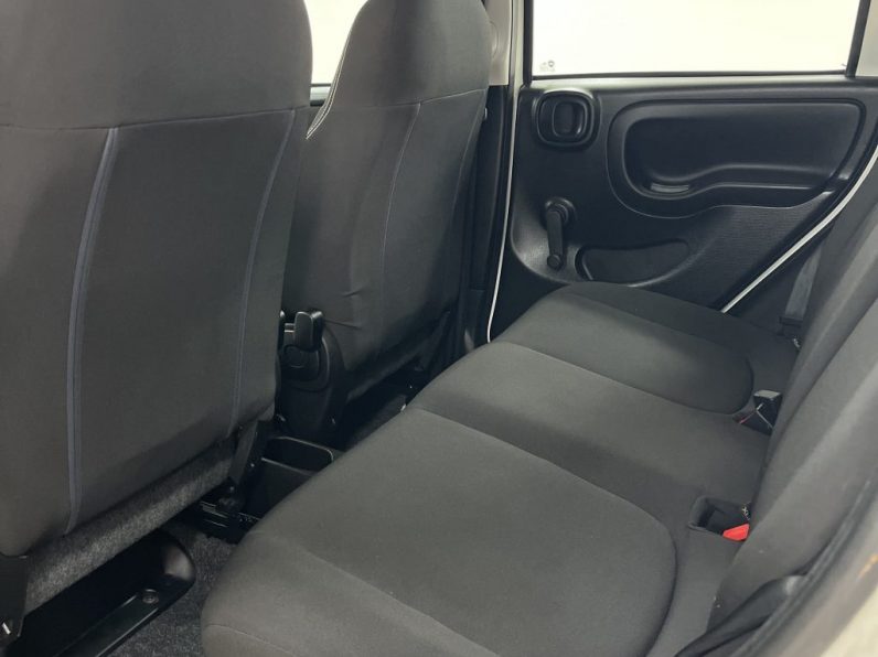 Fiat Panda 1.0 Hybrid City Life completo