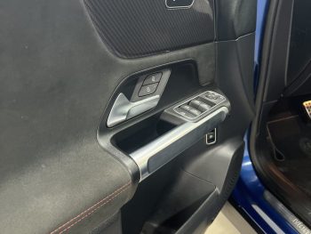 Mercedes-Benz GLB 180 d AMG Line completo