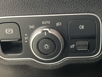 Mercedes-Benz GLB 180 d AMG Line completo