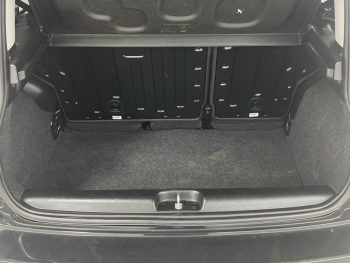 FIAT PANDA 1.0 HYBRID CITY CROSS completo