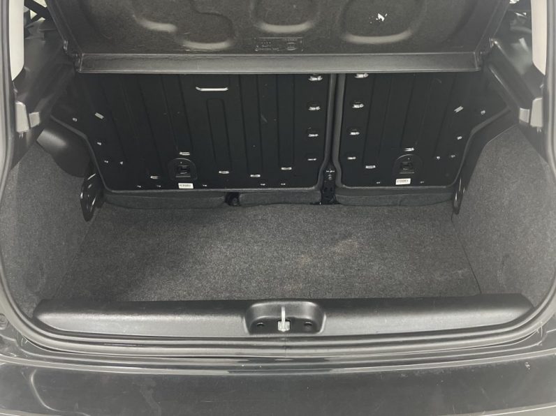 FIAT PANDA 1.0 HYBRID CITY CROSS completo