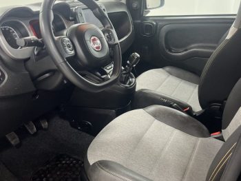 FIAT PANDA 1.0 HYBRID CITY CROSS completo