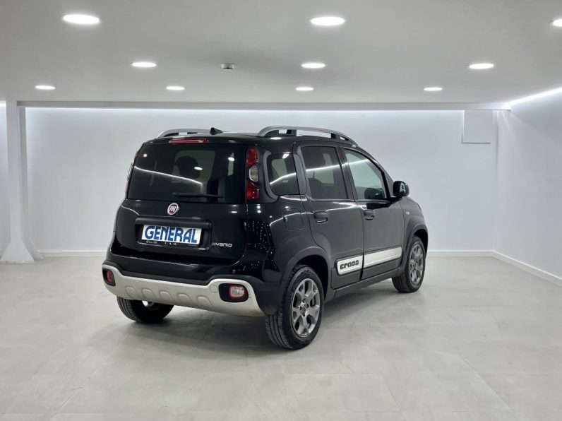 FIAT PANDA 1.0 HYBRID CITY CROSS completo