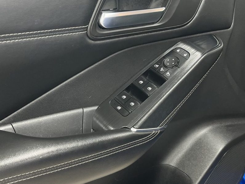 Nissan Qashqai 1.3 DIG-T N-Connecta LED+SKY completo