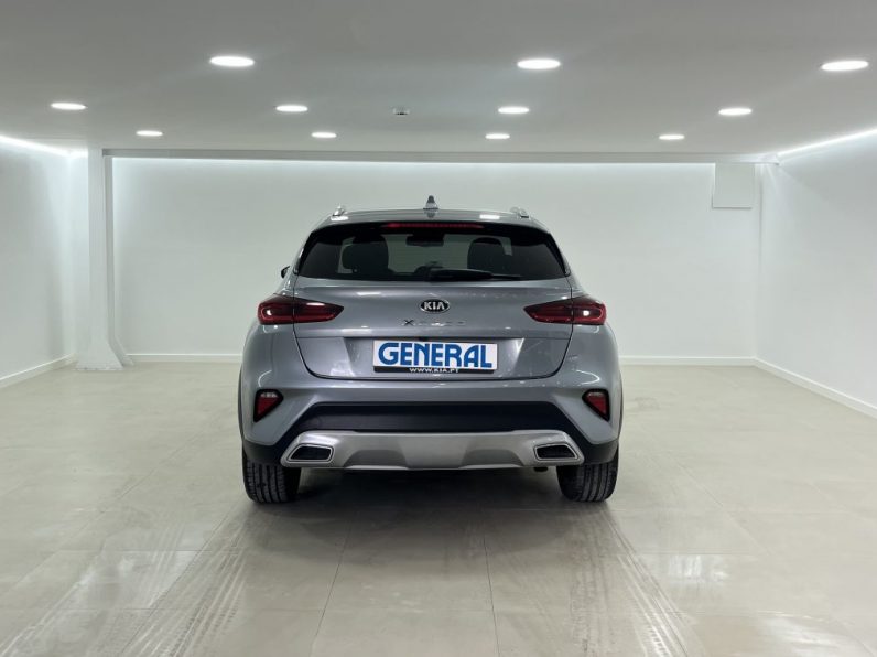 Kia XCeed 1.6 CRDi MHEV Tech completo