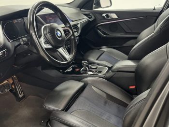 BMW 116 d Pack Desportivo M Auto completo