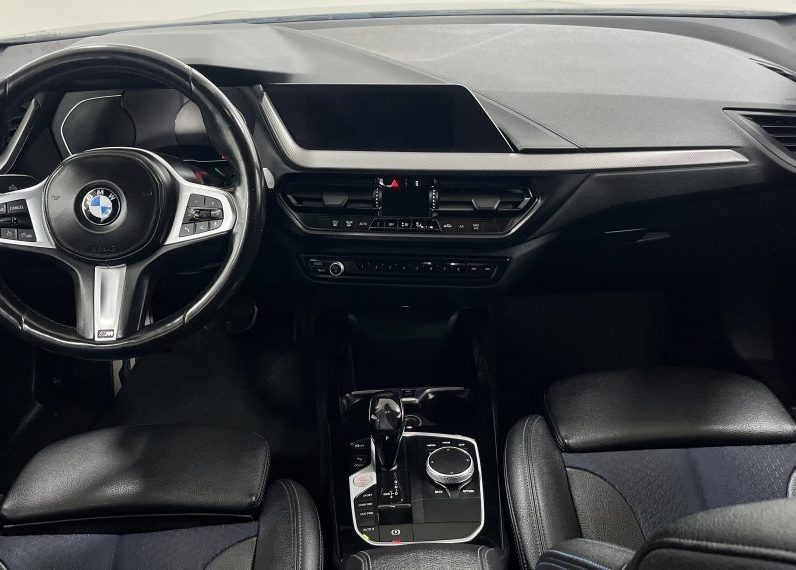 BMW 116 d Pack Desportivo M Auto completo