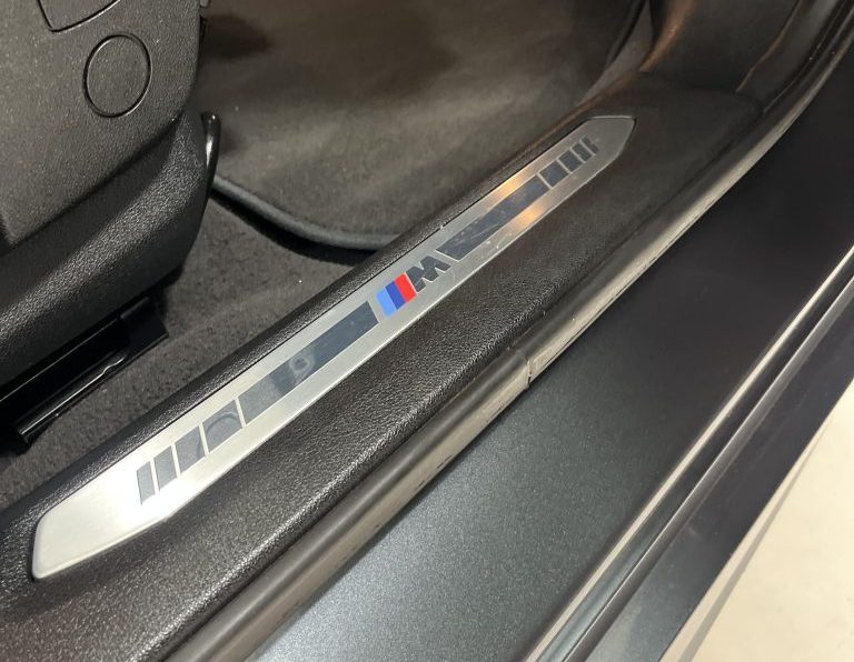 BMW 116 d Pack Desportivo M Auto completo