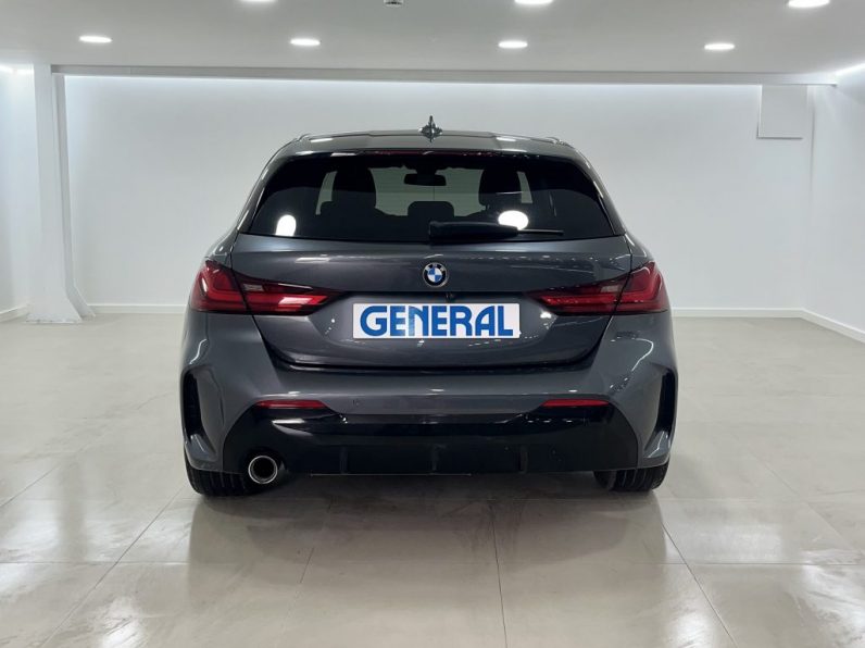 BMW 116 d Pack Desportivo M Auto completo