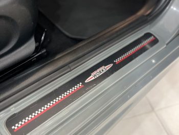 MINI One Aut. JOHN COOPER WORKS completo