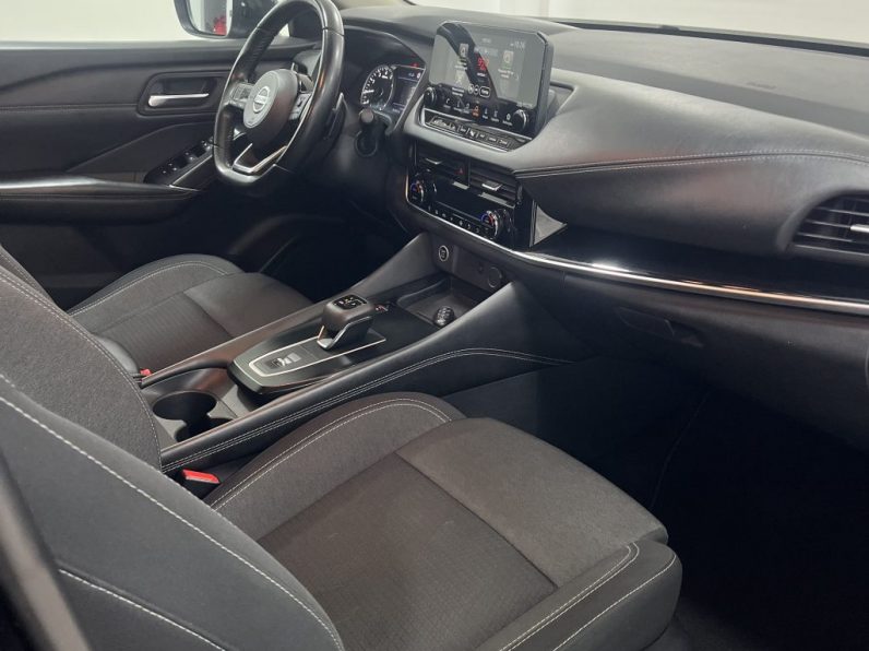 Nissan Qashqai 1.3 DIG-T N-Connecta Xtronic completo
