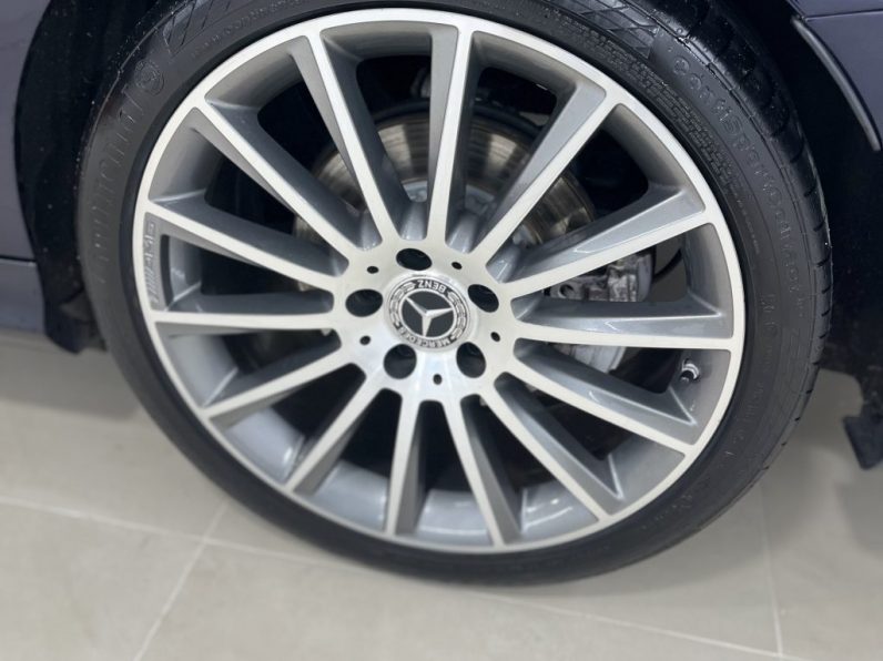 Mercedes-Benz C 300 BlueTEC Hybrid AMG Line completo