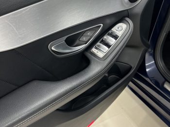 Mercedes-Benz C 300 BlueTEC Hybrid AMG Line completo