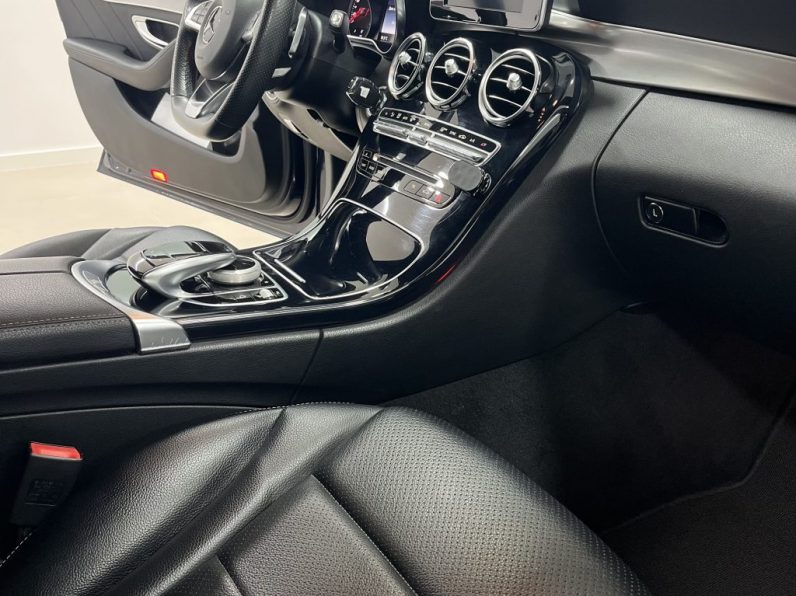 Mercedes-Benz C 300 BlueTEC Hybrid AMG Line completo