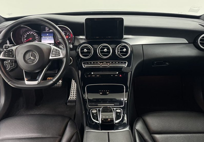 Mercedes-Benz C 300 BlueTEC Hybrid AMG Line completo