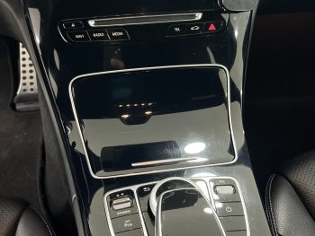 Mercedes-Benz C 300 BlueTEC Hybrid AMG Line completo