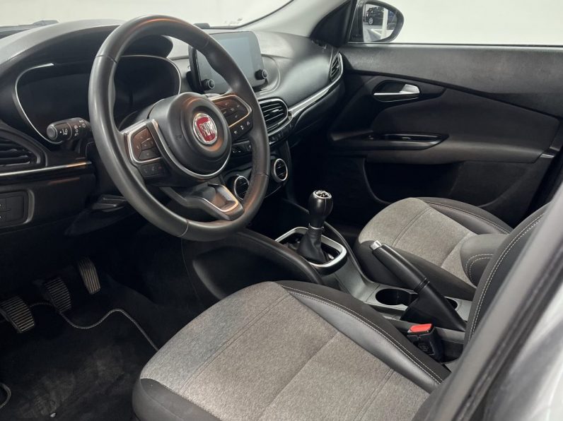 Fiat Tipo Station Wagon Cross 1.0 GSE T3 Cross completo