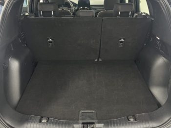 Ford Kuga 1.5 EcoBoost ST-LINE completo