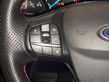 Ford Focus 1.0 EcoBoost MHEV ST-Line Aut. completo