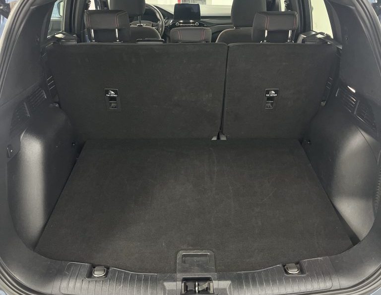 Ford Kuga 1.5 EcoBoost ST-LINE completo