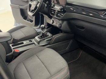 Ford Kuga 1.5 EcoBoost ST-LINE completo