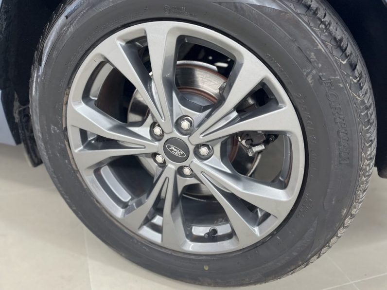 Ford Kuga 1.5 EcoBoost ST-LINE completo