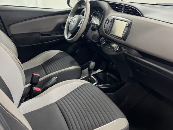 Toyota Yaris 1.5 HSD Exclusive completo