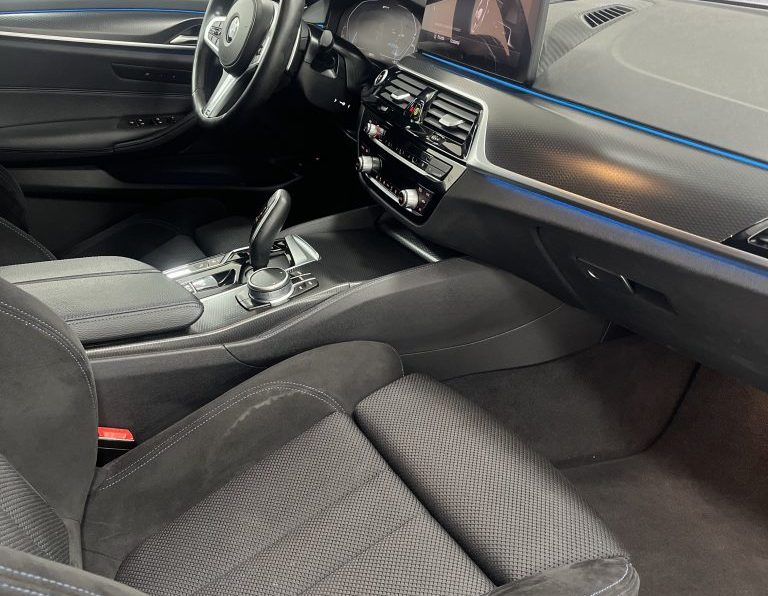 BMW 530 e Pack M completo