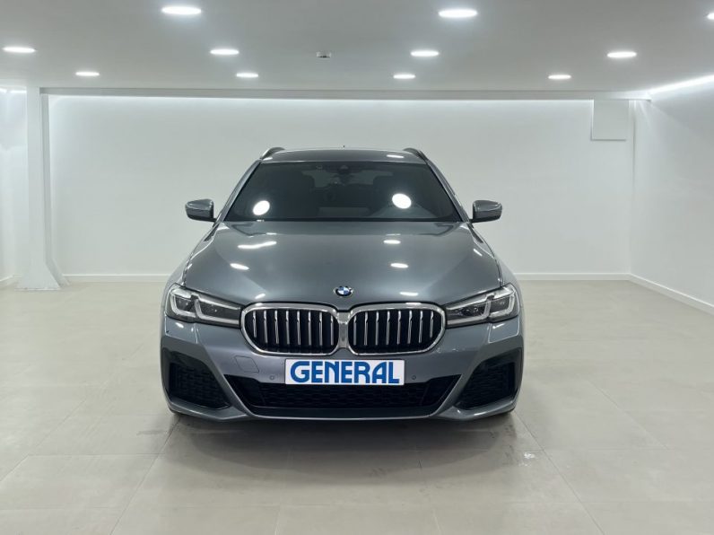 BMW 530 e Pack M completo