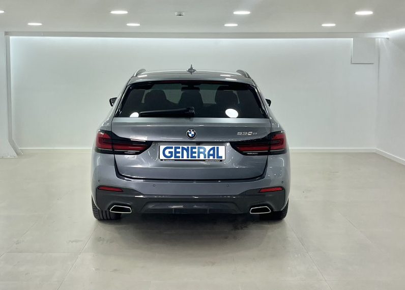 BMW 530 e Pack M completo