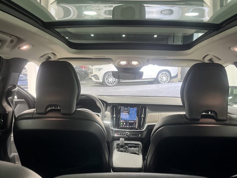 Volvo V90 Cross Country B5 B AWD Ultimate completo