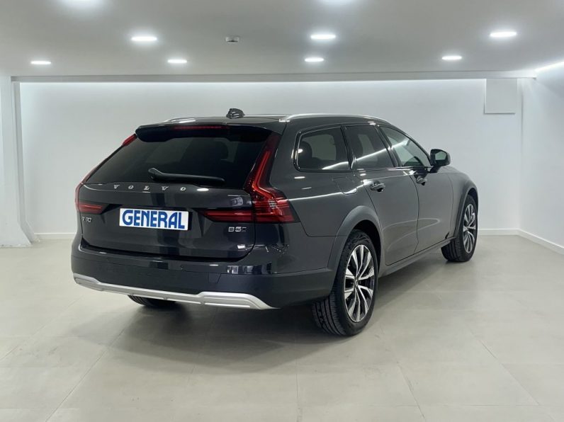 Volvo V90 Cross Country B5 B AWD Ultimate completo