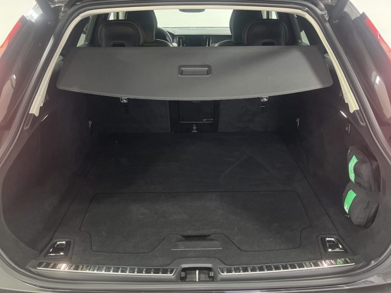 Volvo V90 Cross Country B5 B AWD Ultimate completo