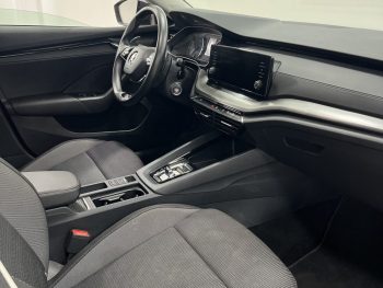 Skoda Octavia Break 1.5 TSI mHEV DSG completo