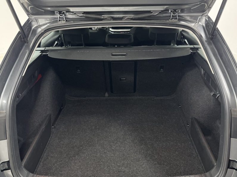 Skoda Octavia Break 1.5 TSI mHEV DSG completo