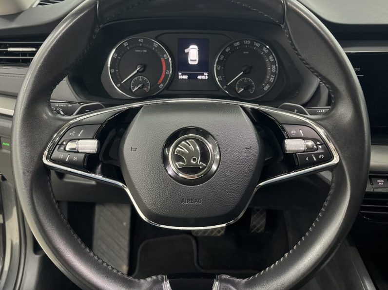 Skoda Octavia Break 1.5 TSI mHEV DSG completo