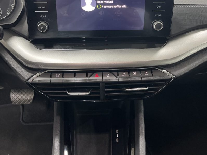 Skoda Octavia Break 1.5 TSI mHEV DSG completo