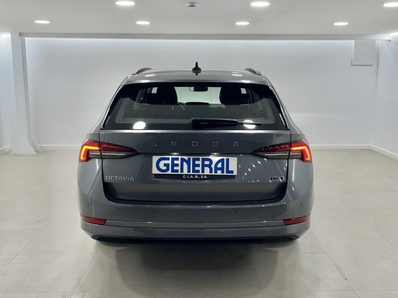 Skoda Octavia Break 1.5 TSI mHEV DSG completo