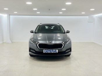 Skoda Octavia Break 1.5 TSI mHEV DSG completo