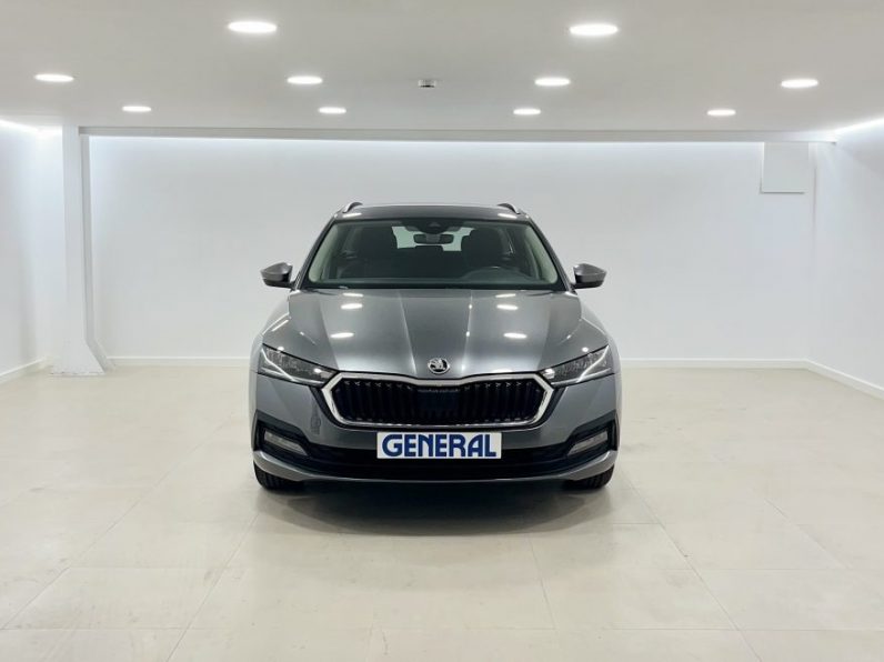 Skoda Octavia Break 1.5 TSI mHEV DSG completo
