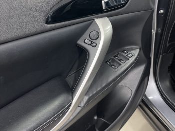 Mitsubishi Eclipse Cross 2.4 PHEV eMotion completo