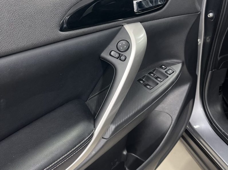 Mitsubishi Eclipse Cross 2.4 PHEV eMotion completo