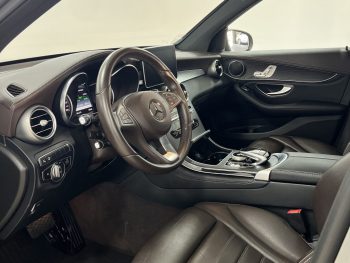 Mercedes-Benz GLC 350 e AMG Line 4-Matic completo