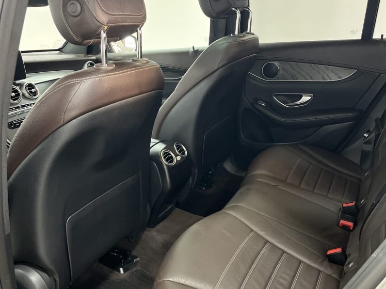 Mercedes-Benz GLC 350 e AMG Line 4-Matic completo