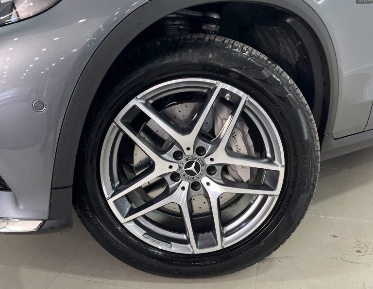 Mercedes-Benz GLC 350 e AMG Line 4-Matic completo