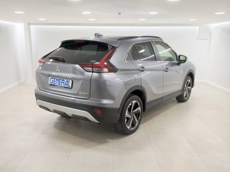 Mitsubishi Eclipse Cross 2.4 PHEV eMotion completo