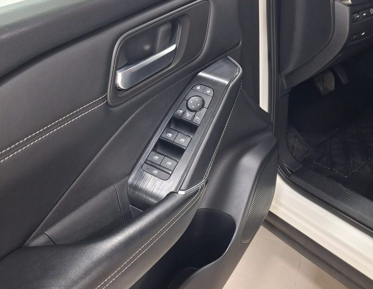 Nissan Qashqai 1.3 DIG-T N-Connecta LED Xtronic completo