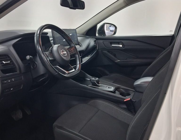Nissan Qashqai 1.3 DIG-T N-Connecta LED Xtronic completo